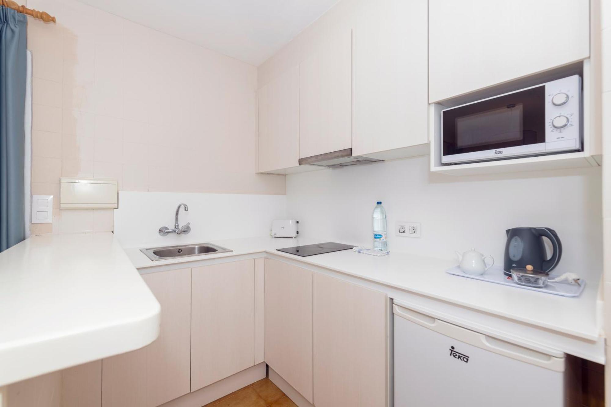 Siesta Mar One Bedroom Apartments Cala En Porter  Екстер'єр фото